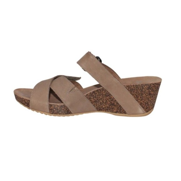Dansko Women's Taupe Milled Nubuck Leather Susie Wedge Sandals - 39 (US 8) - Picture 6 of 11